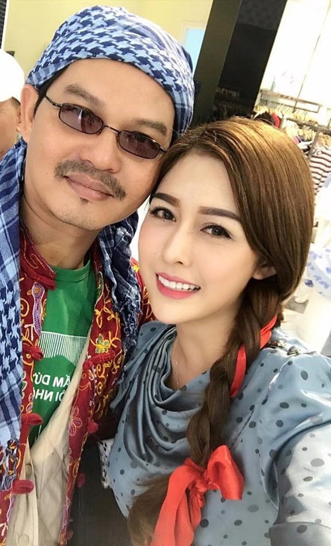 dan nguoi dep xuat hien ben nsnd trung hieu truoc khi cuoi vo kem 19 tuoi hinh anh 10