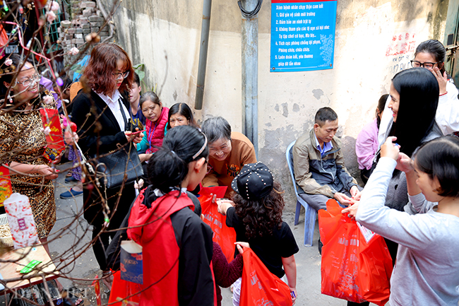 anh: tet den som voi nhung benh nhan xom chay than o ha noi hinh anh 12