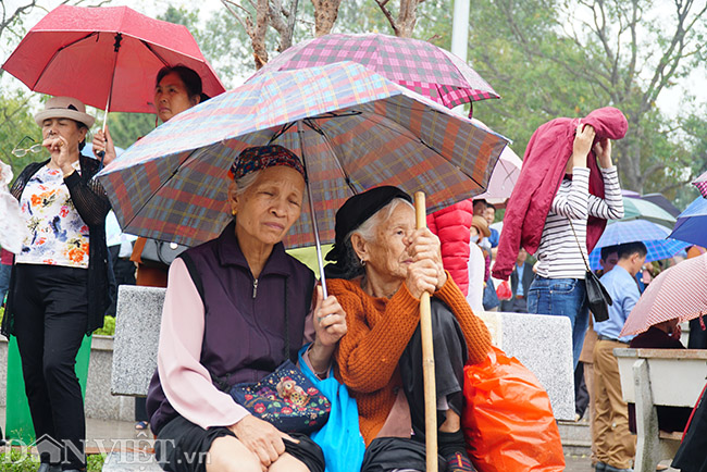 anh: bien nguoi doi mua nghe hat quan ho o hoi lim hinh anh 4