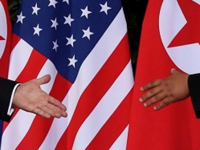Mỹ phong tỏa đường bay của Triều Tiên trước khi Trump gặp Kim Jong-un
