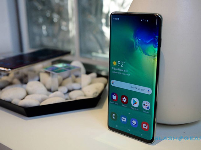 Hình ảnh đại gia đình Galaxy S10 khiến giới công nghệ đảo điên