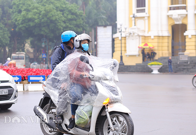 ha noi tro lanh, mua phun: lai khan ao nhieu lop nai nit ra duong hinh anh 9