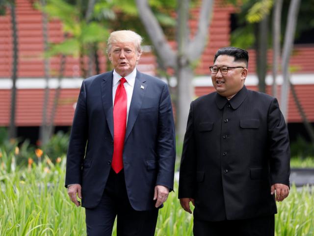 Ông Kim Jong Un có nói tiếng Anh khi gặp ông Trump tại Việt Nam?