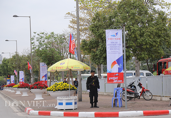 nhièu lop an ninh ỏ cac khach san truoc thuong dinh my - trieu hinh anh 2