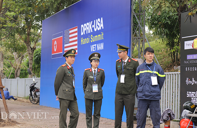 nhièu lop an ninh ỏ cac khach san truoc thuong dinh my - trieu hinh anh 4