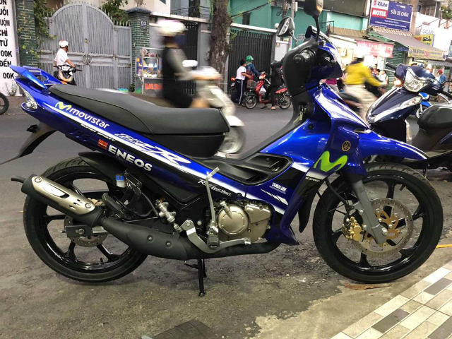 SỐC: Xe côn Yamaha Z125 chưa đổ xăng ”thét” giá 305 triệu đồng