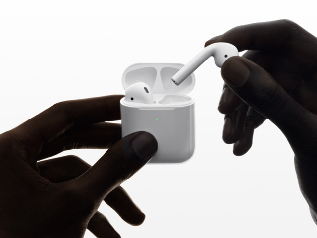 Tai nghe AirPods 2019 khác gì so với bản gốc?