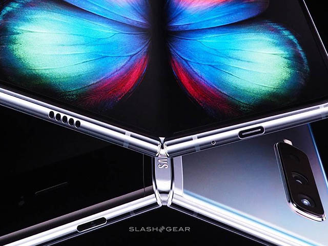 Vì sao Samsung chọn màn hình gập vào trong cho Galaxy Fold?