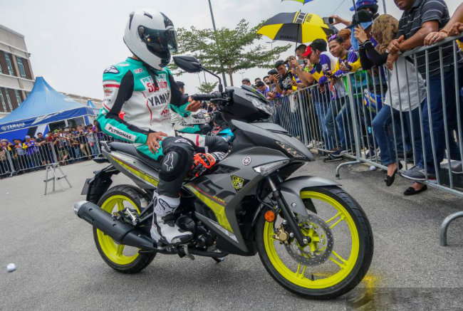 2019 yamaha y15zr trinh lang, nhieu net khac yamaha exciter hinh anh 6