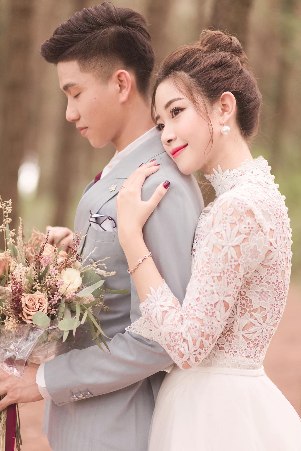 Vợ chồng Hồ Hoài Anh khoe ảnh đẹp mừng kỷ niệm ngày cưới  VTVVN