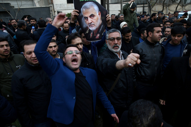 Thề trả thù ”kẻ có bàn tay nhuốm máu tướng Soleimani”, Iran có thể làm gì?