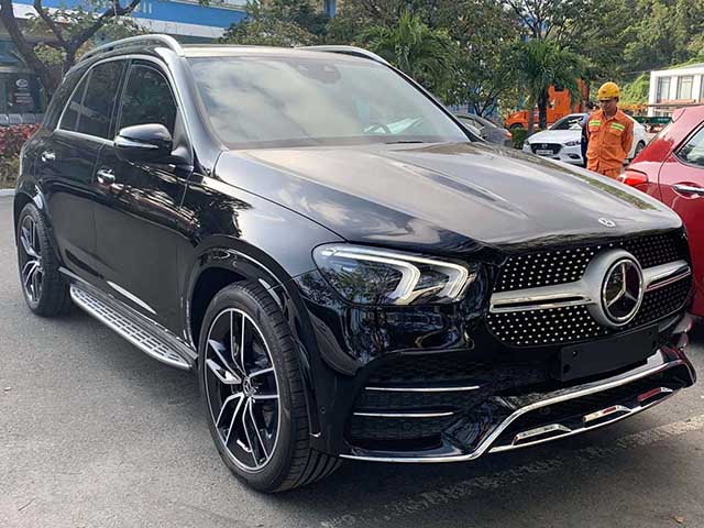 Cận cảnh Mercedes-Benz GLE máy dầu tại Việt nam, giá bán 6,3 tỷ đồng