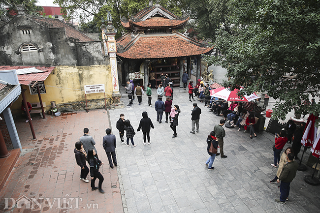 den ba chua kho vang ve nguoi den 