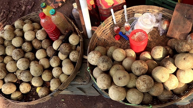 loai qua ben ngoai nhu bi moc, ben trong nhu bi hong, ai ngo la 