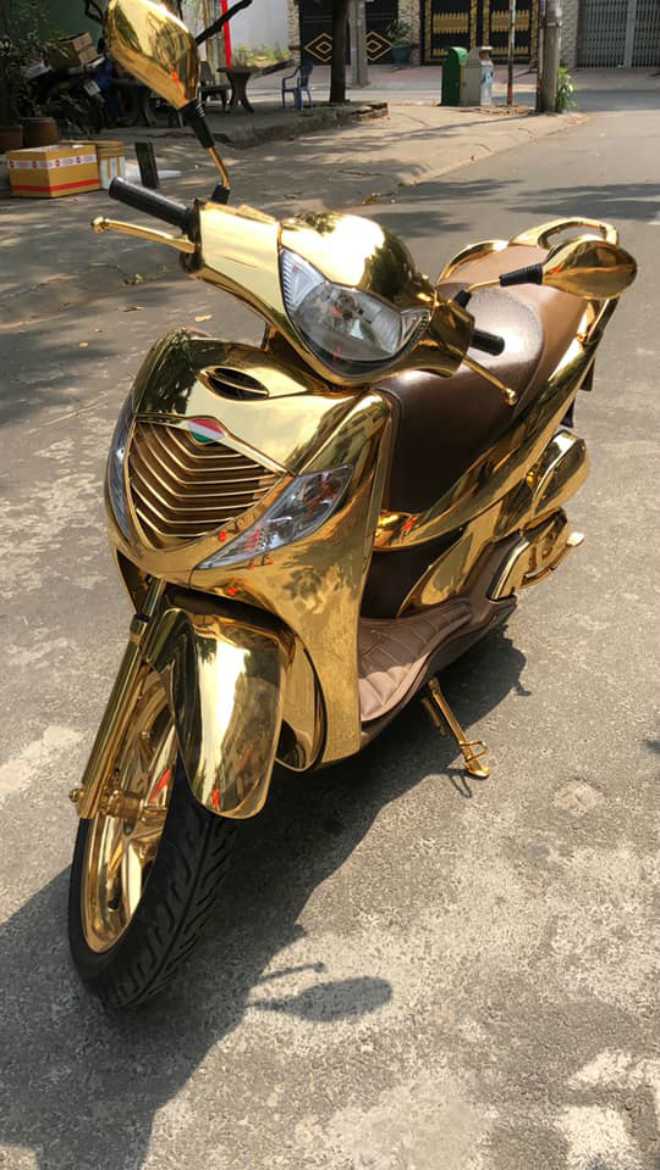 Tem xe SH  thiết kế vàng đen Ducati