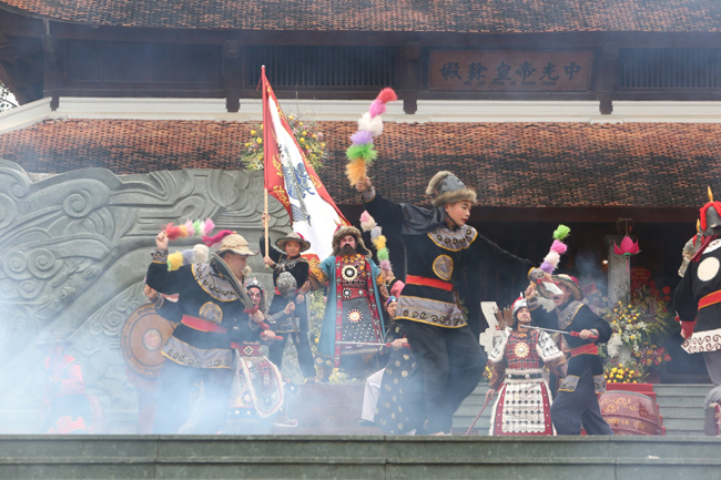 hang nghin nguoi du hoi go dong da trong gia lanh 14 do c hinh anh 7