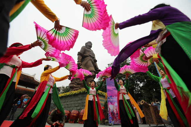 hang nghin nguoi du hoi go dong da trong gia lanh 14 do c hinh anh 3