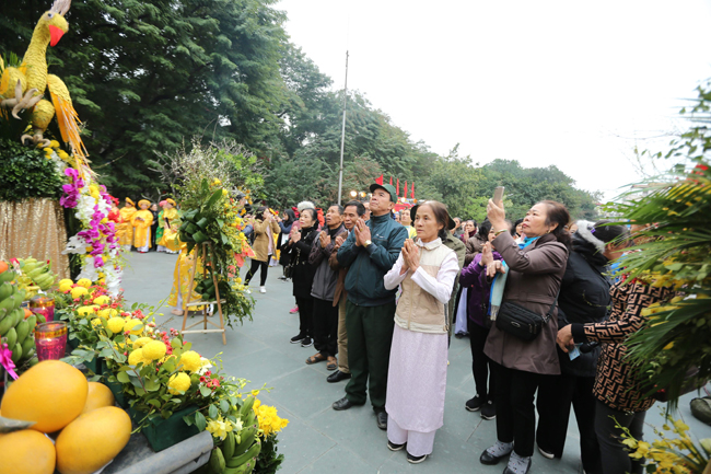 hang nghin nguoi du hoi go dong da trong gia lanh 14 do c hinh anh 10