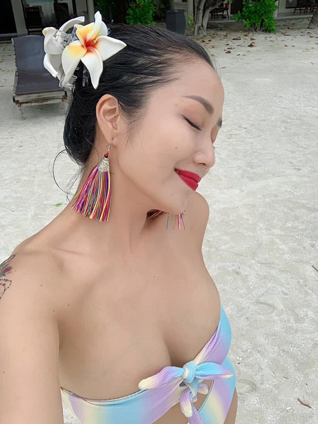 dep nhu 4 mc dai vtv: nhay sexy, mac mong manh chay tu tinh mo mo sang hinh anh 2