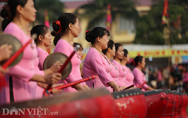 nguoi dan deo khau trang, phong virus corona xem vua di cay dau nam hinh anh 4