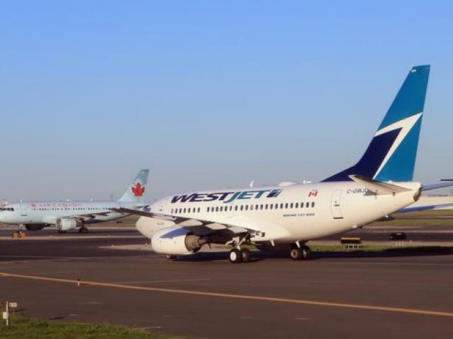 Hành khách nói bị nhiễm virus Corona, máy bay đang chở 243 người quay ngược về Canada