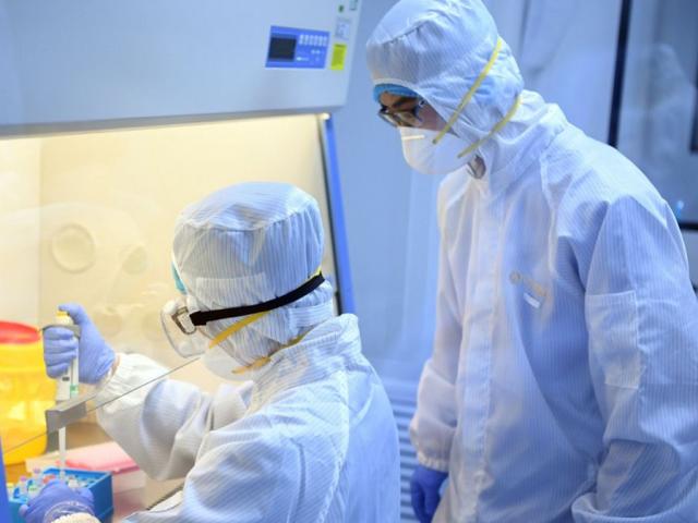 Người đàn ông Trung Quốc xét nghiệm bốn lần mới phát hiện nhiễm virus Corona