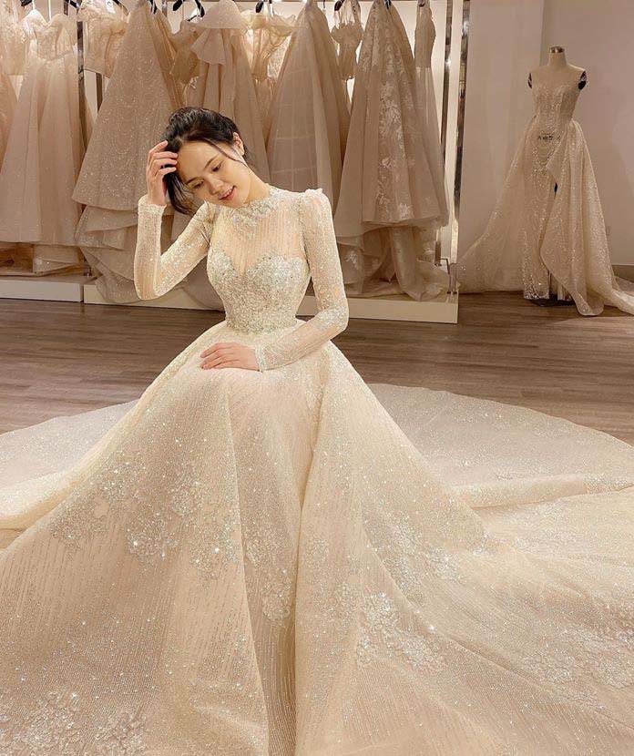 Bóc giá loạt váy cưới đắt đỏ của công chúa béo Quỳnh Anh  vợ cầu thủ  Duy Mạnh