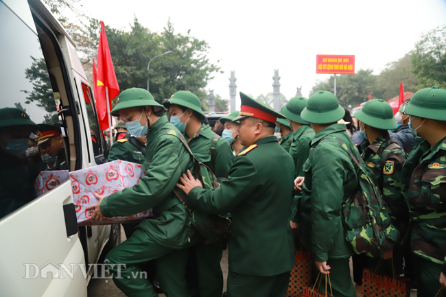 phun khu trung, do than nhiet tan binh len duong nhap ngu hinh anh 10