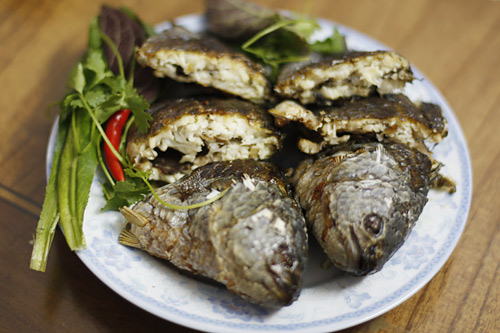 Món ăn đồng quê dân dã chế biến từ những chú cá rô ta vẫn được yêu thích dù ngày nay chẳng thiếu mâm cao cỗ đầy.