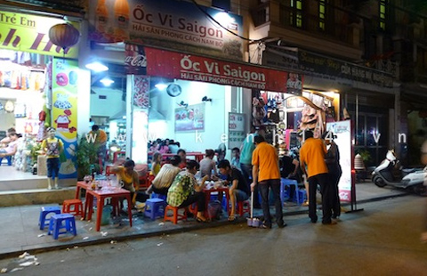 Các quán ốc Sài Gòn ngon trên đất Hà Thành 3