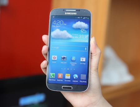 Galaxy S4 chính hãng giá 16 triệu đồng