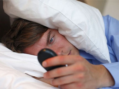 Thiếu ngủ có thể làm giảm kích thích tố sinh dục nam giới. Ảnh minh họa