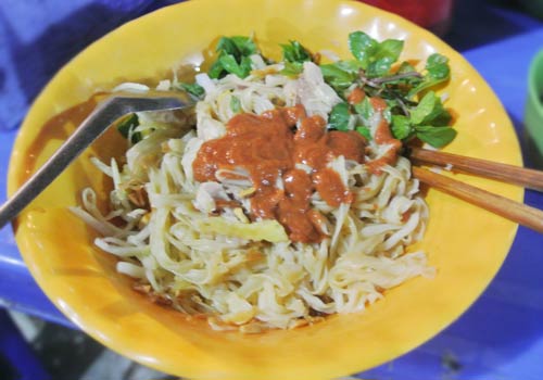 phở gà trộn Lãn Ông 3