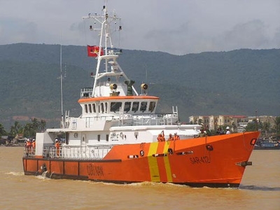 Tàu Sar 412 ra khơi cứu ngư dân bi nạn trên biển.