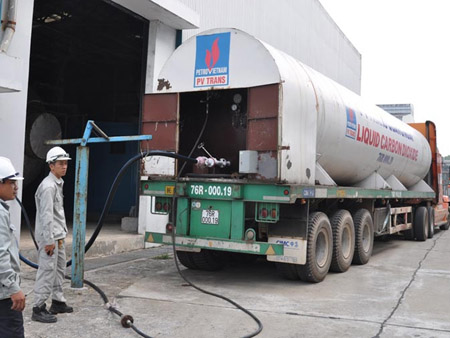 Xuất sản phẩm ethanol, tại Nhà máy Bio ethanol Dung Quất,  KKT Dung Quất.