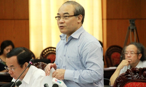 Thứ trưởng Nguyễn Vinh Hiển cho biết sẽ cần khoảng gần 35.000 tỷ đồng để đổi mới chương trình, sách giáo khoa sau 2015 (Ảnh: Phạm Thịnh) 