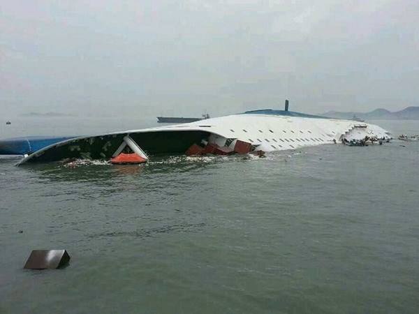 Chiếc phà này có niên hạn trên 20 năm. (Nguồn: AFP/ TTXVN)