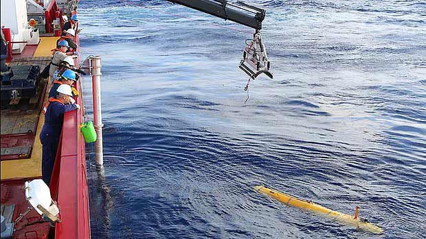 Robot tự hành dưới nước Bluefin-21 tìm kiếm MH370 ở Ấn Độ Dương. 