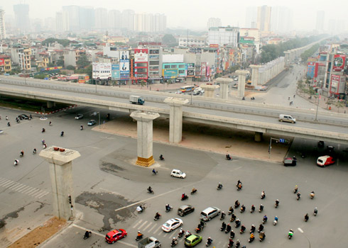 Dự án đường sắt đô thị Cát Linh - Hà Đông chậm tiến độ 2 năm. Ảnh: Bá Đô.