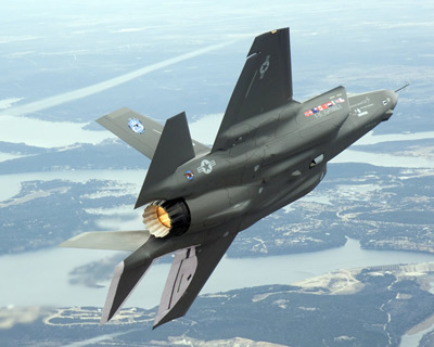 Dự án sản xuất máy bay chiến đấu F-35 là dự án được chú ý nhiều nhất trong năm 2013 vừa qua. Trong ảnh là hình ảnh máy bay F-35