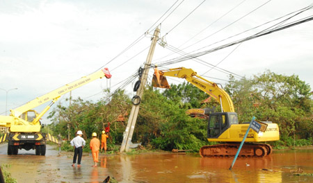 Năm 2013, bão lũ đã gây thiệt hại cho EVN trên 330 tỷ đồng.