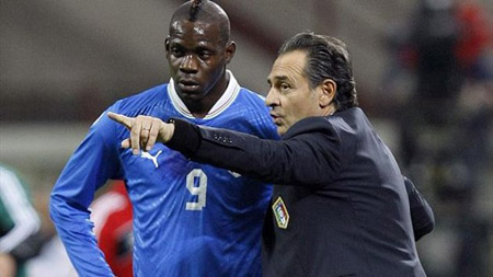 Nếu cần thiết, Prandelli sẵn sàng gạch tên Balotelli