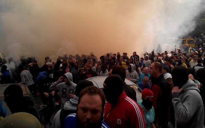 Đã có bạo lực ở Odessa làm khoảng 10 người bị thương. Ảnh: korrespondent.net
