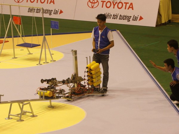 Vòng loại cuộc thi Robocon Việt Nam 2014 khu vực phía Nam với chủ đề “ Gia đình.” (Anhr: Phương Vy/TTXVN)