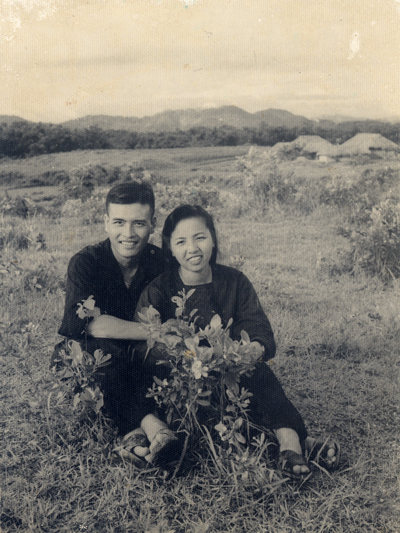 Vợ chồng bà Hồng Minh sau ngày cưới ở Thái Nguyên, tháng 3.1952