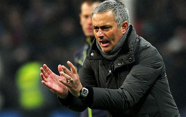 Mourinho đổ lỗi cho học trò vì mùa giải trắng tay