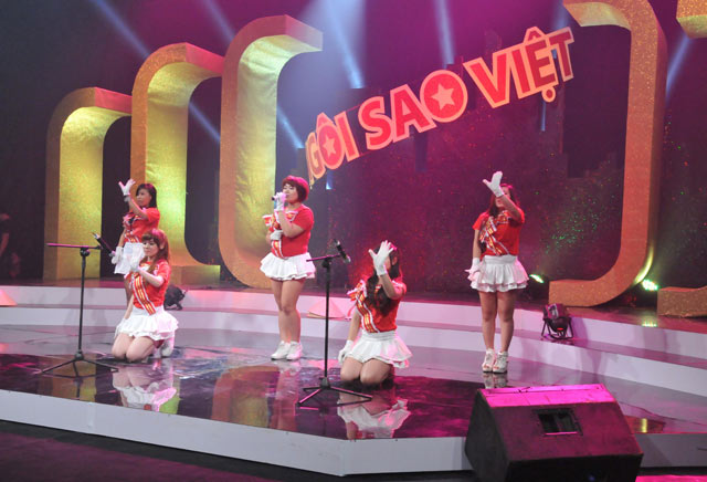 Chương trình Ngôi sao Việt, có thí sinh thừa nhận chỉ biết hát tiếng Hàn, không biết hát tiếng Việt. 