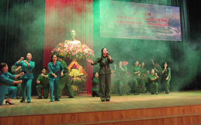 Hội CCB Trường Sơn Hà Nội đã tưng bừng tổ chức Lễ mít tinh kỷ niệm 55 năm ngày mở đường Hồ Chí Minh - Ngày truyền thống Bộ đội Trường Sơn.