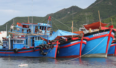 Tàu của ngư dân cảng Hòn Rớ sẵn sàng ra khơi bám biển. (Ảnh minh hoạ, nguồn: Báo Khánh Hoà)