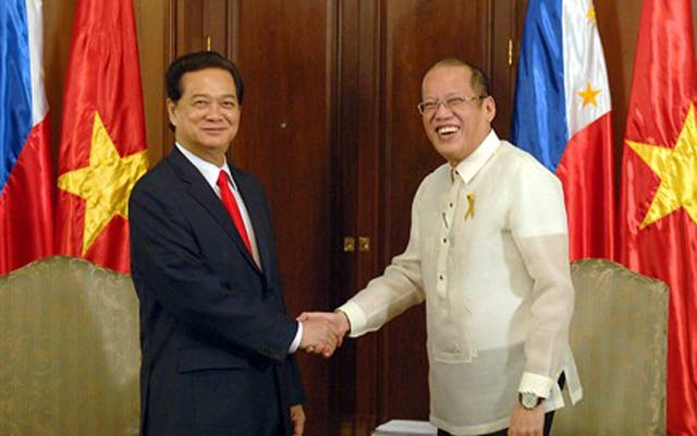 Thủ tướng Nguyễn Tấn Dũng và Tổng thống Philippines Aquino.